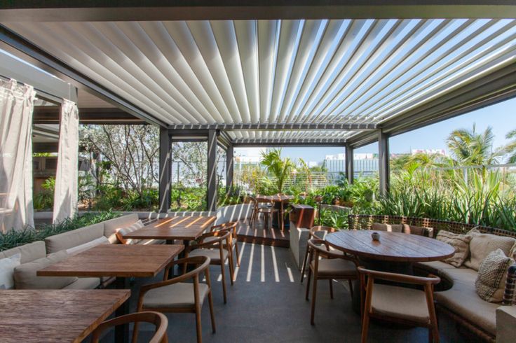 commercial-motorized-pergola-dubai